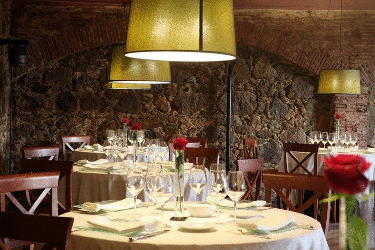 Hotel Castell De L'Oliver Mataró Restaurant foto